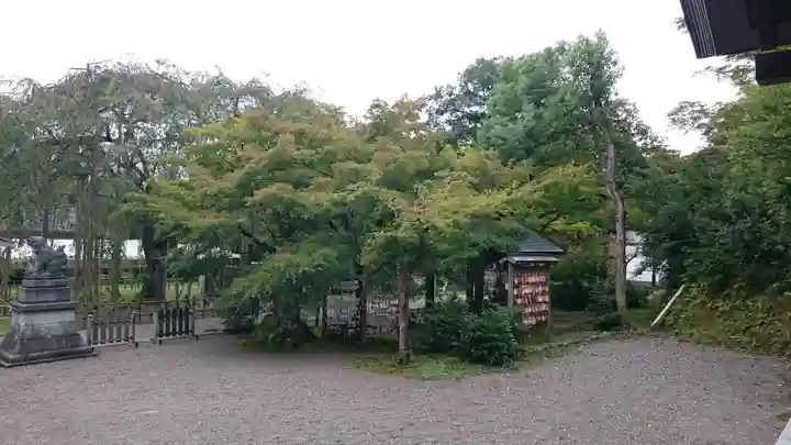 足羽神社の庭園
