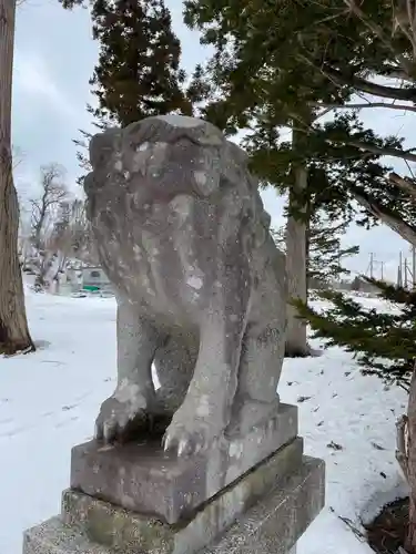 山越諏訪神社の狛犬