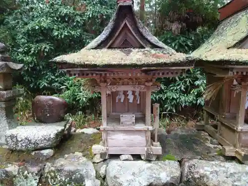 高鴨神社の末社・摂社