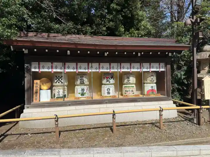 靖國神社の{uncategorized: "未分類", other: "その他", undefined: "問題あり", building: "その他建物", grave: "お墓", sacred_gate: "鳥居", guardian: "狛犬", statue: "像", buddha: "仏像", history: "歴史", nature: "自然", garden: "庭園", animal: "動物", pagoda: "塔", temizu: "手水舎", mountain_gate: "山門・神門", sanctuary: "本殿・本堂", subordinate: "末社・摂社", art: "芸術", scenery: "景色", jizo: "地蔵", ema: "絵馬", goshuin: "御朱印", omikuji: "おみくじ", items: "授与品その他", amulet: "お守り", goshuincho: "御朱印帳", eats: "食事", festival: "お祭り", votive_dance: "神楽", shichigosan: "七五三参", wedding: "結婚式", experience: "体験その他", initially: "初詣", around: "周辺", anti_infection: "感染症対策"}