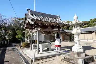 八幡社（東尾八幡社）の手水舎