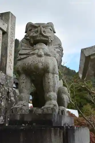 大山阿夫利神社の狛犬