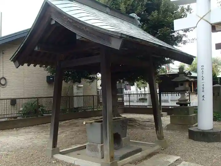 新井宿 子日神社の手水舎