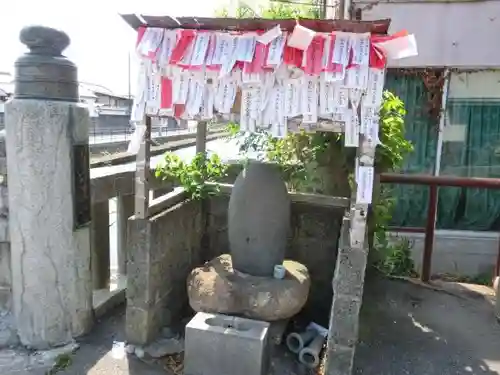 橋番地蔵のその他建物