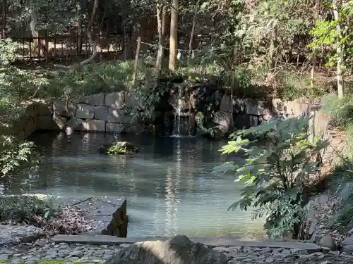 武蔵一宮氷川神社の{uncategorized: "未分類", other: "その他", undefined: "問題あり", building: "その他建物", grave: "お墓", sacred_gate: "鳥居", guardian: "狛犬", statue: "像", buddha: "仏像", history: "歴史", nature: "自然", garden: "庭園", animal: "動物", pagoda: "塔", temizu: "手水舎", mountain_gate: "山門・神門", sanctuary: "本殿・本堂", subordinate: "末社・摂社", art: "芸術", scenery: "景色", jizo: "地蔵", ema: "絵馬", goshuin: "御朱印", omikuji: "おみくじ", items: "授与品その他", amulet: "お守り", goshuincho: "御朱印帳", eats: "食事", festival: "お祭り", votive_dance: "神楽", shichigosan: "七五三参", wedding: "結婚式", experience: "体験その他", initially: "初詣", around: "周辺", anti_infection: "感染症対策"}