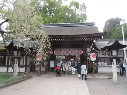 平野神社の山門