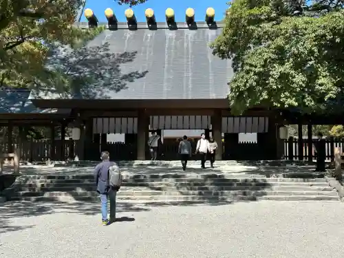 熱田神宮の{uncategorized: "未分類", other: "その他", undefined: "問題あり", building: "その他建物", grave: "お墓", sacred_gate: "鳥居", guardian: "狛犬", statue: "像", buddha: "仏像", history: "歴史", nature: "自然", garden: "庭園", animal: "動物", pagoda: "塔", temizu: "手水舎", mountain_gate: "山門・神門", sanctuary: "本殿・本堂", subordinate: "末社・摂社", art: "芸術", scenery: "景色", jizo: "地蔵", ema: "絵馬", goshuin: "御朱印", omikuji: "おみくじ", items: "授与品その他", amulet: "お守り", goshuincho: "御朱印帳", eats: "食事", festival: "お祭り", votive_dance: "神楽", shichigosan: "七五三参", wedding: "結婚式", experience: "体験その他", initially: "初詣", around: "周辺", anti_infection: "感染症対策"}