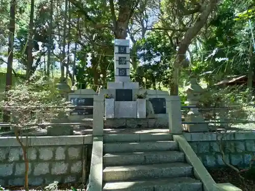 泉神社の建物その他