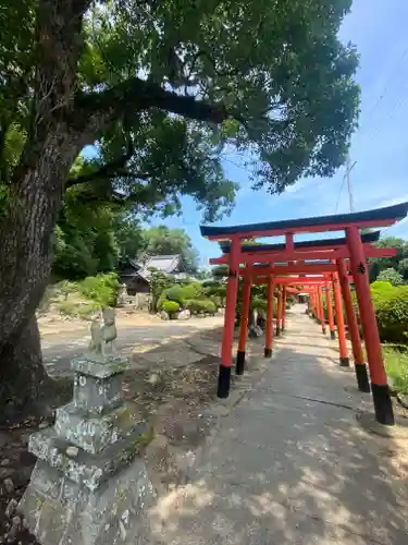 稲荷神社の鳥居