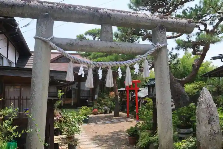 御嶽山神社の鳥居