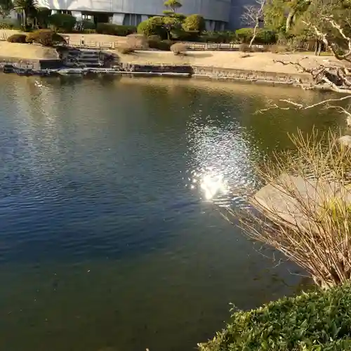 駒止稲荷神社の庭園