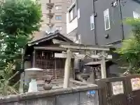於春稲荷神社の{uncategorized: "未分類", other: "その他", undefined: "問題あり", building: "その他建物", grave: "お墓", sacred_gate: "鳥居", guardian: "狛犬", statue: "像", buddha: "仏像", history: "歴史", nature: "自然", garden: "庭園", animal: "動物", pagoda: "塔", temizu: "手水舎", mountain_gate: "山門・神門", sanctuary: "本殿・本堂", subordinate: "末社・摂社", art: "芸術", scenery: "景色", jizo: "地蔵", ema: "絵馬", goshuin: "御朱印", omikuji: "おみくじ", items: "授与品その他", amulet: "お守り", goshuincho: "御朱印帳", eats: "食事", festival: "お祭り", votive_dance: "神楽", shichigosan: "七五三参", wedding: "結婚式", experience: "体験その他", initially: "初詣", around: "周辺", anti_infection: "感染症対策"}