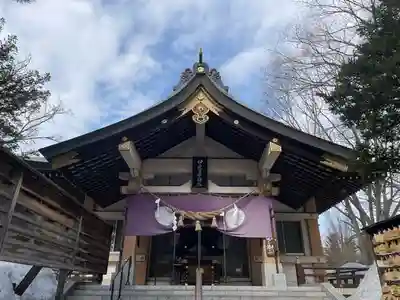 彌彦神社　(伊夜日子神社)の本殿・本堂