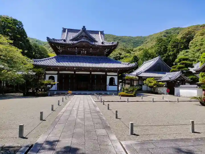 興国寺の本殿・本堂