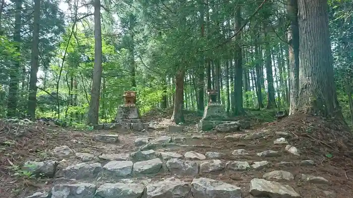 鶴ケ峰八幡神社の建物その他