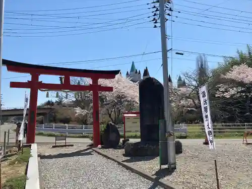 諏訪神社の鳥居