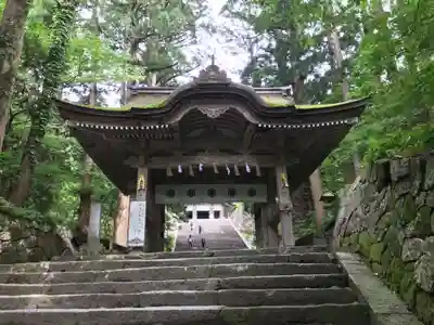 大神山神社奥宮の山門・神門