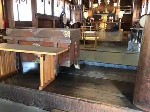 久保市乙剣宮の本殿・本堂