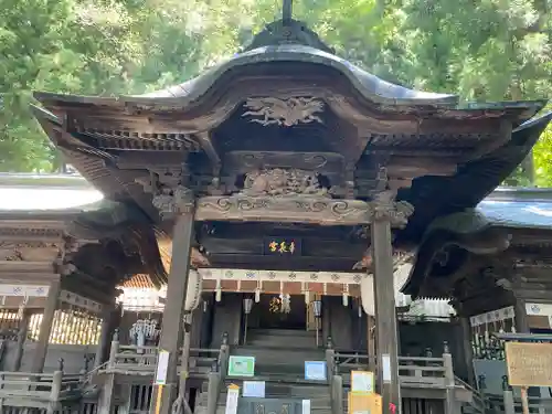 手長神社の本殿