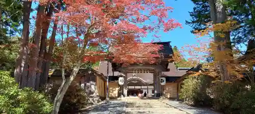 高野山金剛峯寺奥の院の山門・神門