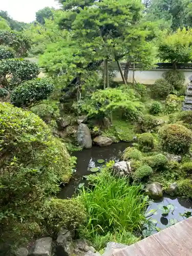 長岳寺の庭園