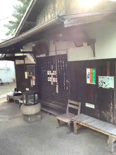 畑中地蔵の本殿・本堂