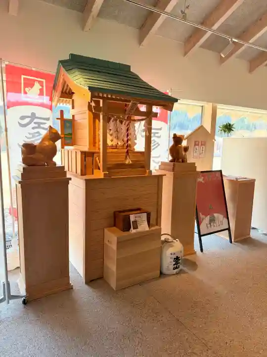 佐多六神社の{uncategorized: "未分類", other: "その他", undefined: "問題あり", building: "その他建物", grave: "お墓", sacred_gate: "鳥居", guardian: "狛犬", statue: "像", buddha: "仏像", history: "歴史", nature: "自然", garden: "庭園", animal: "動物", pagoda: "塔", temizu: "手水舎", mountain_gate: "山門・神門", sanctuary: "本殿・本堂", subordinate: "末社・摂社", art: "芸術", scenery: "景色", jizo: "地蔵", ema: "絵馬", goshuin: "御朱印", omikuji: "おみくじ", items: "授与品その他", amulet: "お守り", goshuincho: "御朱印帳", eats: "食事", festival: "お祭り", votive_dance: "神楽", shichigosan: "七五三参", wedding: "結婚式", experience: "体験その他", initially: "初詣", around: "周辺", anti_infection: "感染症対策"}