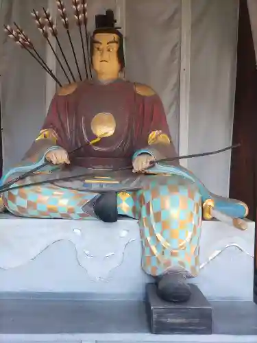 玉村八幡宮の像