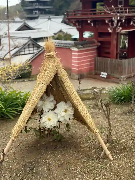 當麻寺 奥院の{uncategorized: "未分類", other: "その他", undefined: "問題あり", building: "その他建物", grave: "お墓", sacred_gate: "鳥居", guardian: "狛犬", statue: "像", buddha: "仏像", history: "歴史", nature: "自然", garden: "庭園", animal: "動物", pagoda: "塔", temizu: "手水舎", mountain_gate: "山門・神門", sanctuary: "本殿・本堂", subordinate: "末社・摂社", art: "芸術", scenery: "景色", jizo: "地蔵", ema: "絵馬", goshuin: "御朱印", omikuji: "おみくじ", items: "授与品その他", amulet: "お守り", goshuincho: "御朱印帳", eats: "食事", festival: "お祭り", votive_dance: "神楽", shichigosan: "七五三参", wedding: "結婚式", experience: "体験その他", initially: "初詣", around: "周辺", anti_infection: "感染症対策"}