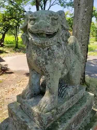 小勢護国神社の狛犬