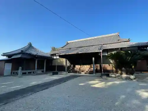 西光寺の{uncategorized: "未分類", other: "その他", undefined: "問題あり", building: "その他建物", grave: "お墓", sacred_gate: "鳥居", guardian: "狛犬", statue: "像", buddha: "仏像", history: "歴史", nature: "自然", garden: "庭園", animal: "動物", pagoda: "塔", temizu: "手水舎", mountain_gate: "山門・神門", sanctuary: "本殿・本堂", subordinate: "末社・摂社", art: "芸術", scenery: "景色", jizo: "地蔵", ema: "絵馬", goshuin: "御朱印", omikuji: "おみくじ", items: "授与品その他", amulet: "お守り", goshuincho: "御朱印帳", eats: "食事", festival: "お祭り", votive_dance: "神楽", shichigosan: "七五三参", wedding: "結婚式", experience: "体験その他", initially: "初詣", around: "周辺", anti_infection: "感染症対策"}