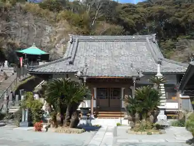 薬王寺の本殿・本堂