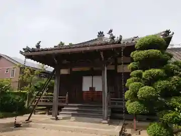 甘露寺の本殿・本堂