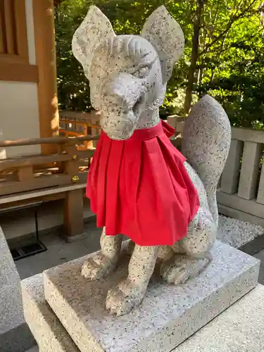 福徳神社（芽吹稲荷）の狛犬