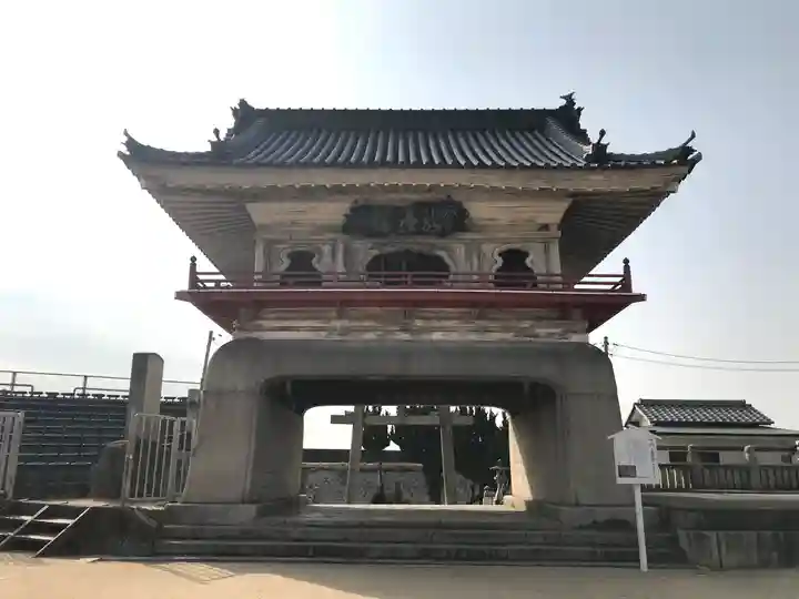 西大寺の山門・神門