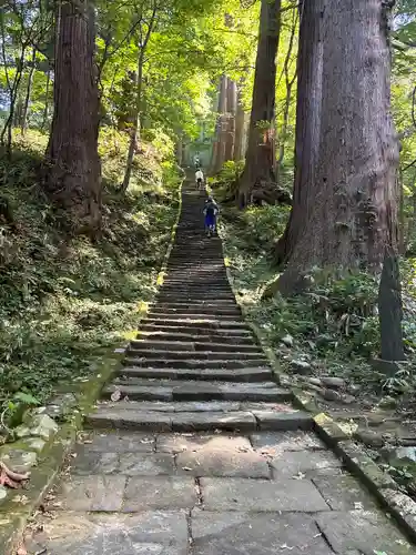 出羽神社(出羽三山神社)～三神合祭殿～(山形県)