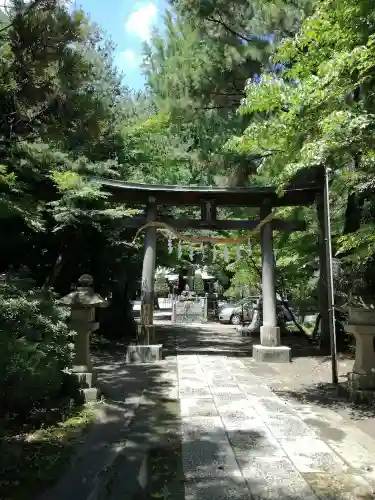 春日部八幡神社の鳥居