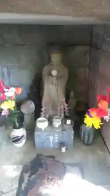 瑜珈稲荷神社の仏像