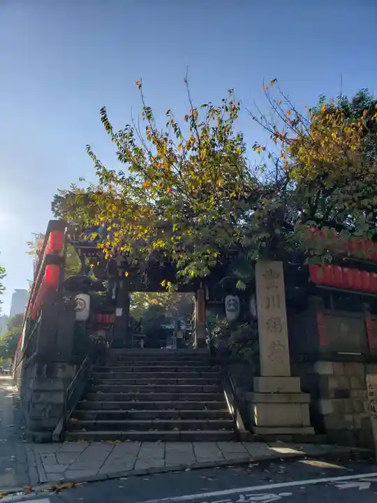 豊川稲荷東京別院の山門・神門