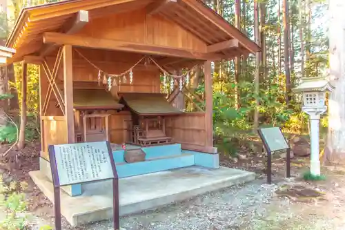 涼ケ岡八幡神社の末社