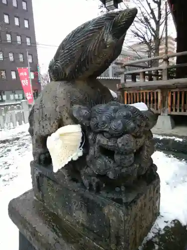 北海道神宮頓宮の狛犬