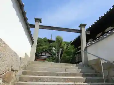 西国寺の山門・神門