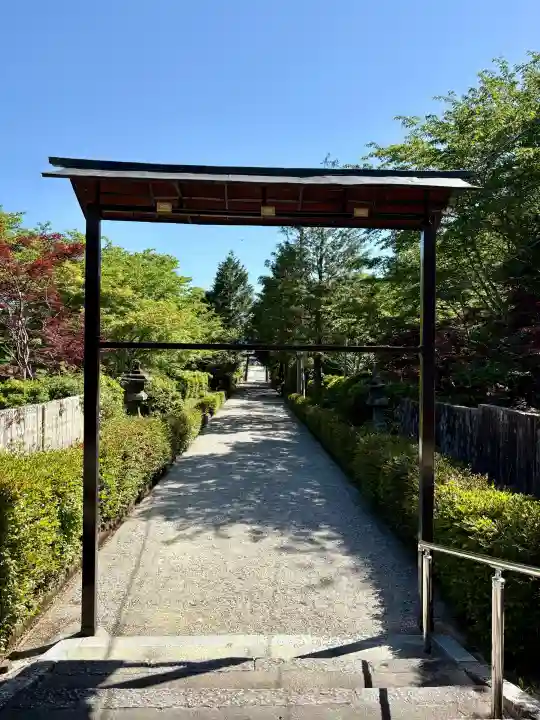 美波多神社の{uncategorized: "未分類", other: "その他", undefined: "問題あり", building: "その他建物", grave: "お墓", sacred_gate: "鳥居", guardian: "狛犬", statue: "像", buddha: "仏像", history: "歴史", nature: "自然", garden: "庭園", animal: "動物", pagoda: "塔", temizu: "手水舎", mountain_gate: "山門・神門", sanctuary: "本殿・本堂", subordinate: "末社・摂社", art: "芸術", scenery: "景色", jizo: "地蔵", ema: "絵馬", goshuin: "御朱印", omikuji: "おみくじ", items: "授与品その他", amulet: "お守り", goshuincho: "御朱印帳", eats: "食事", festival: "お祭り", votive_dance: "神楽", shichigosan: "七五三参", wedding: "結婚式", experience: "体験その他", initially: "初詣", around: "周辺", anti_infection: "感染症対策"}