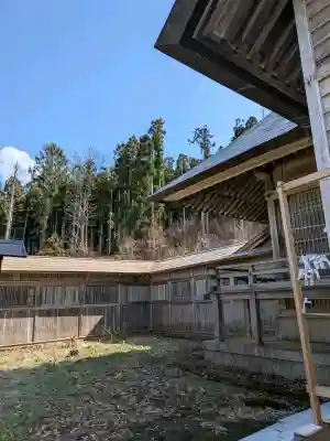 山上大神宮の{uncategorized: "未分類", other: "その他", undefined: "問題あり", building: "その他建物", grave: "お墓", sacred_gate: "鳥居", guardian: "狛犬", statue: "像", buddha: "仏像", history: "歴史", nature: "自然", garden: "庭園", animal: "動物", pagoda: "塔", temizu: "手水舎", mountain_gate: "山門・神門", sanctuary: "本殿・本堂", subordinate: "末社・摂社", art: "芸術", scenery: "景色", jizo: "地蔵", ema: "絵馬", goshuin: "御朱印", omikuji: "おみくじ", items: "授与品その他", amulet: "お守り", goshuincho: "御朱印帳", eats: "食事", festival: "お祭り", votive_dance: "神楽", shichigosan: "七五三参", wedding: "結婚式", experience: "体験その他", initially: "初詣", around: "周辺", anti_infection: "感染症対策"}