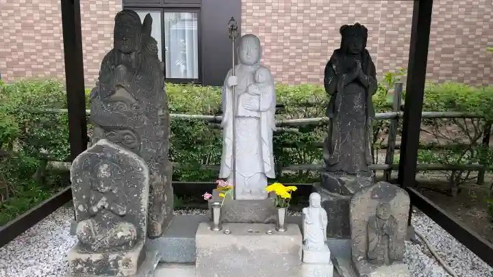 瑞玄寺の{uncategorized: "未分類", other: "その他", undefined: "問題あり", building: "その他建物", grave: "お墓", sacred_gate: "鳥居", guardian: "狛犬", statue: "像", buddha: "仏像", history: "歴史", nature: "自然", garden: "庭園", animal: "動物", pagoda: "塔", temizu: "手水舎", mountain_gate: "山門・神門", sanctuary: "本殿・本堂", subordinate: "末社・摂社", art: "芸術", scenery: "景色", jizo: "地蔵", ema: "絵馬", goshuin: "御朱印", omikuji: "おみくじ", items: "授与品その他", amulet: "お守り", goshuincho: "御朱印帳", eats: "食事", festival: "お祭り", votive_dance: "神楽", shichigosan: "七五三参", wedding: "結婚式", experience: "体験その他", initially: "初詣", around: "周辺", anti_infection: "感染症対策"}