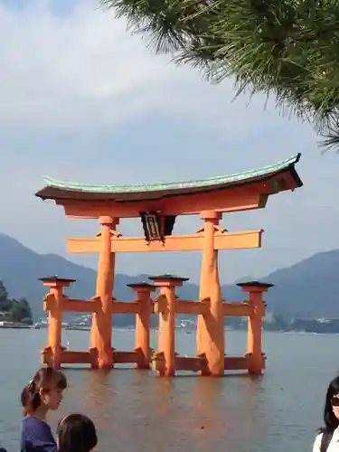 厳島神社の鳥居