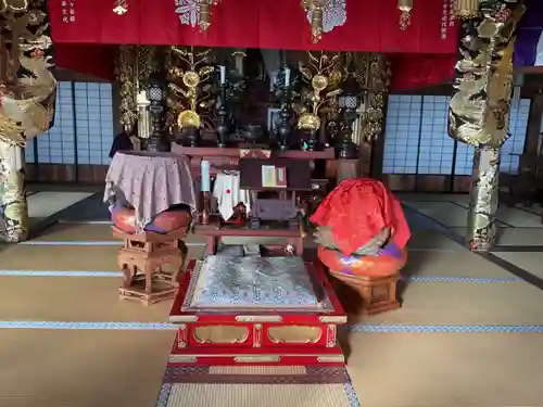 薬師寺（北外山）の本殿・本堂