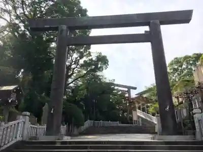 伊勢山皇大神宮の鳥居