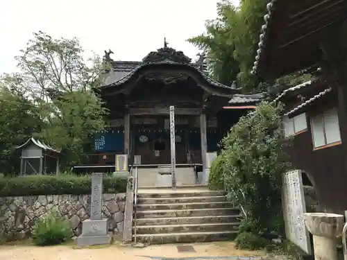 栄福寺の本殿