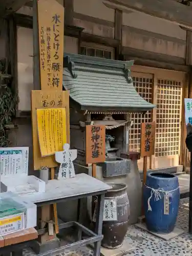 青島神社（青島神宮）の{uncategorized: "未分類", other: "その他", undefined: "問題あり", building: "その他建物", grave: "お墓", sacred_gate: "鳥居", guardian: "狛犬", statue: "像", buddha: "仏像", history: "歴史", nature: "自然", garden: "庭園", animal: "動物", pagoda: "塔", temizu: "手水舎", mountain_gate: "山門・神門", sanctuary: "本殿・本堂", subordinate: "末社・摂社", art: "芸術", scenery: "景色", jizo: "地蔵", ema: "絵馬", goshuin: "御朱印", omikuji: "おみくじ", items: "授与品その他", amulet: "お守り", goshuincho: "御朱印帳", eats: "食事", festival: "お祭り", votive_dance: "神楽", shichigosan: "七五三参", wedding: "結婚式", experience: "体験その他", initially: "初詣", around: "周辺", anti_infection: "感染症対策"}